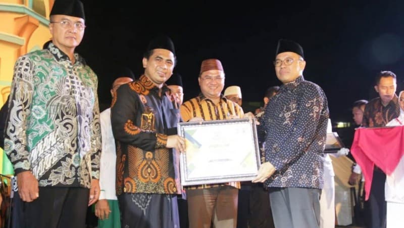 Peduli Madrasah Diniyah, Empat Kepala Daerah Terima Penghargaan