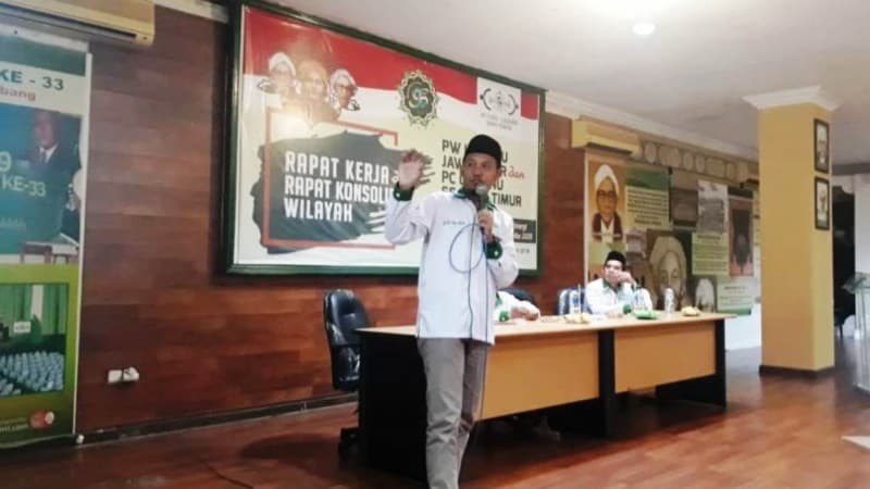 LAZISNU Jatim Salurkan Beasiswa Rp 250 Juta bagi Santri