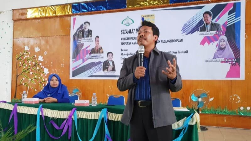 Menulis Mengangkat Harkat dan Martabat Kemanusiaan