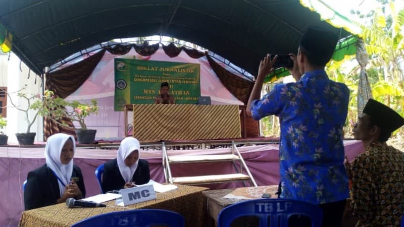 MTs Al-Wathan Lawan Dampak Zaman Milenial dengan Pelatihan Jurnalistik