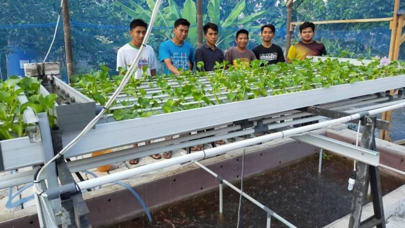 Santri Lintang Songo dan Mahasiswa UNU Yogyakarta Kembangkan Kolam Berteknologi Industri 4.0 