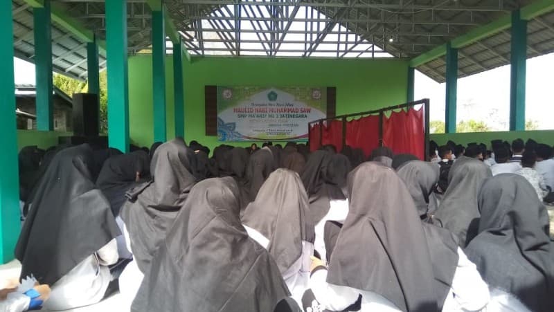 Cara SMP Ma'arif NU 03 Jatinegara Tanamkan Cinta Rasul