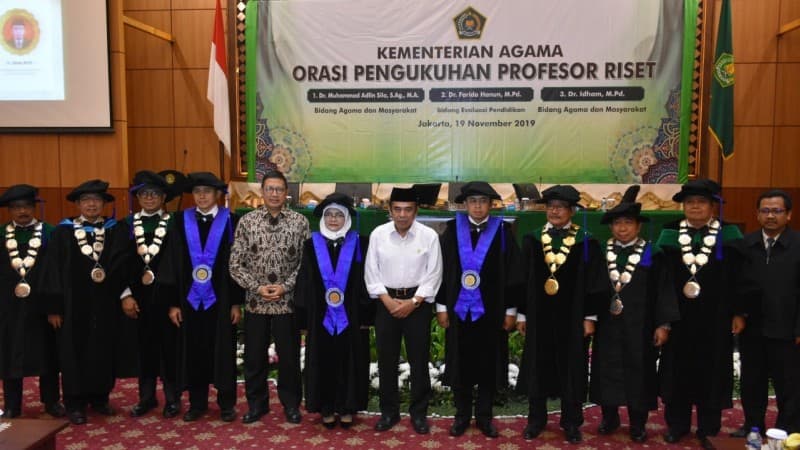 Tiga Peneliti Balitbang Diklat Kemenag Dikukuhkan sebagai Profesor Riset