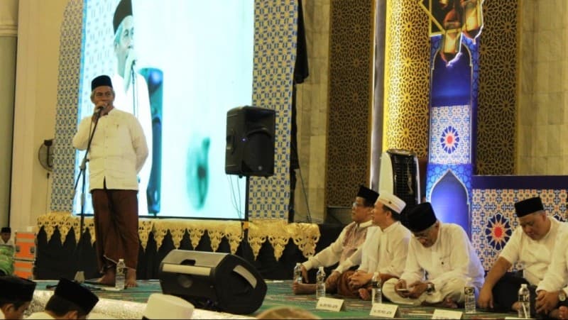 KH Marzuki Mustamar Ingatkan Anak Muda Jaga Shalat