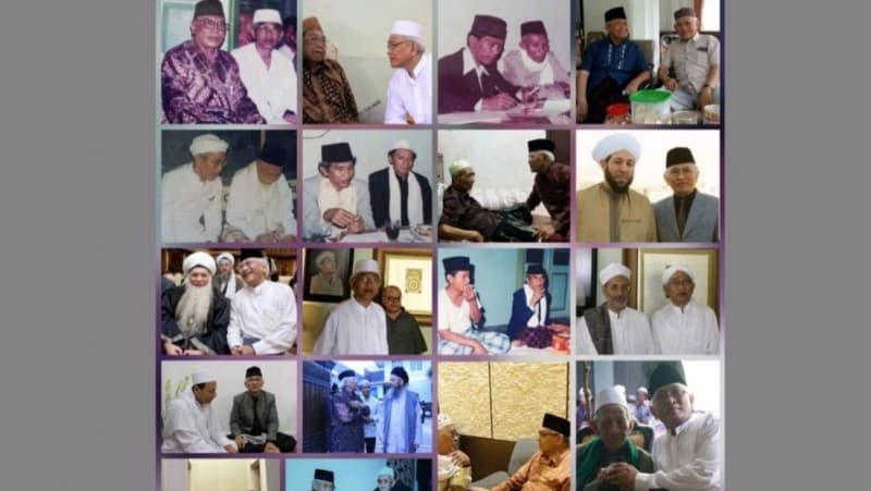 Peringati Hari Guru, Gus Mus Unggah Foto Bersama Para Ulama
