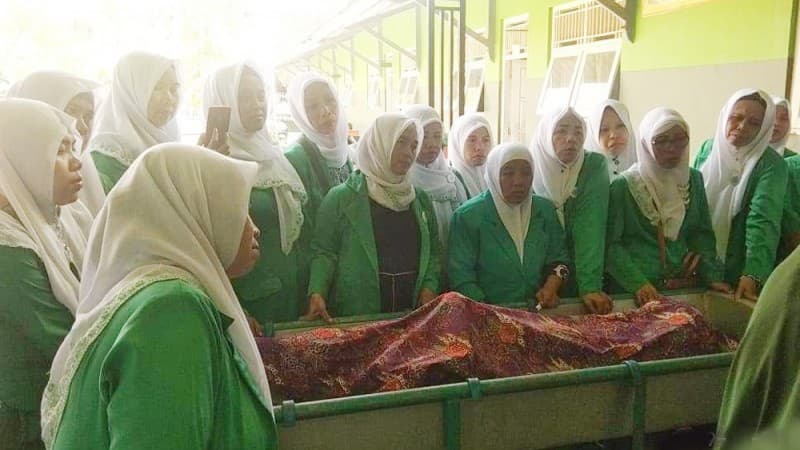 Perawatan Jenazah Penting untuk Bekal Fatayat Bermasyarakat