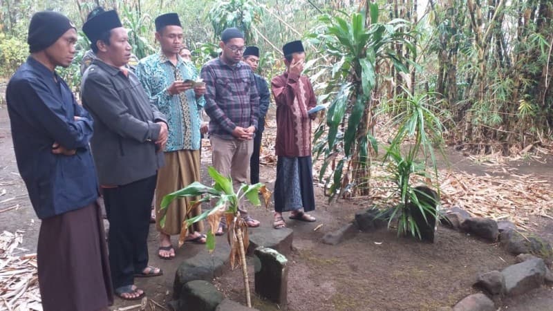Mulai Musim Tanam Jahe, Masyarakat Sitail Ziarahi Makam Leluhur