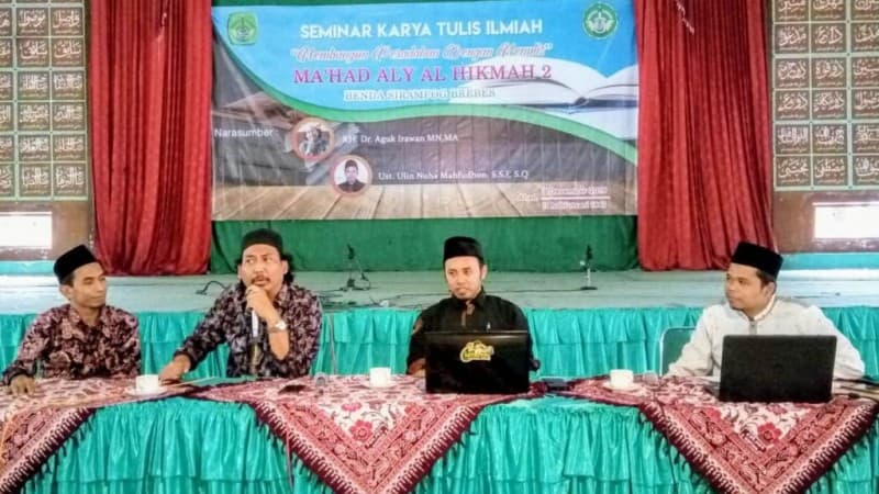 Pesan dari Al-Hikmah Brebes: Jangan Mati Sebelum Jadi Penulis