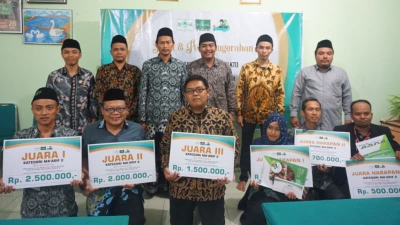 Para Juara Lomba Karya Tulis Ilmiah LP Ma'arif NU Jateng 2019