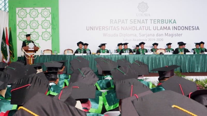 Wisuda Unusia, Rektor: Kampus Bekali Mahasiswa Pengetahuan dan Kebijaksanaan