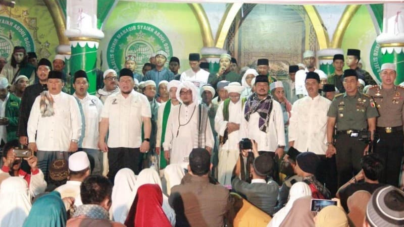 Imam Besar Manaqib di Jember Jelaskan Kekuatan Doa