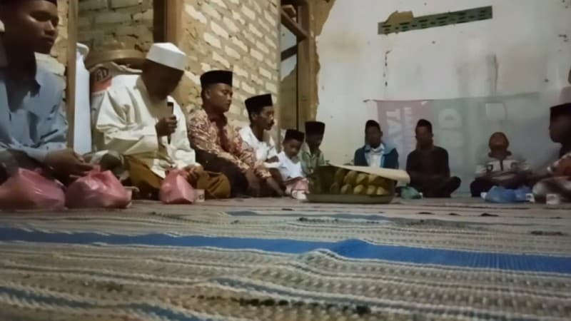 Mengenal Tradisi Manaqiban atau Sabelesen di Madura