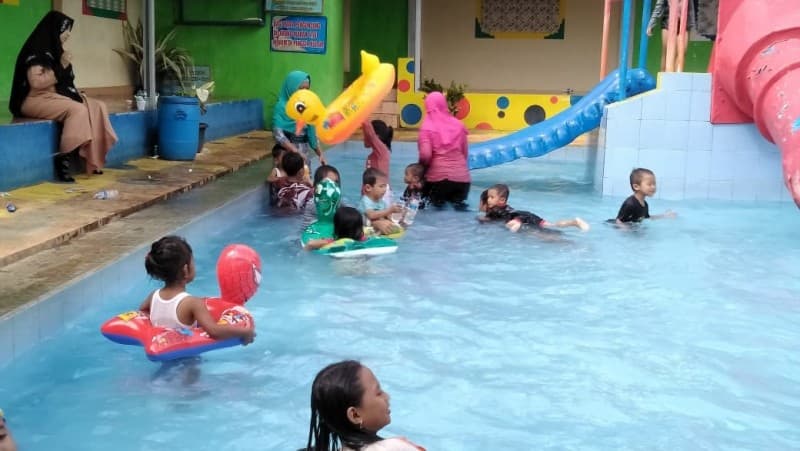 Muslimat NU Bandung Baru Ajak Anak Yatim Berwisata Bersama