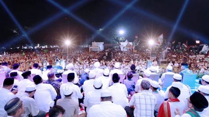 Banyuwangi Tutup 2019 dengan Shalawatan Bersama Habib Syech