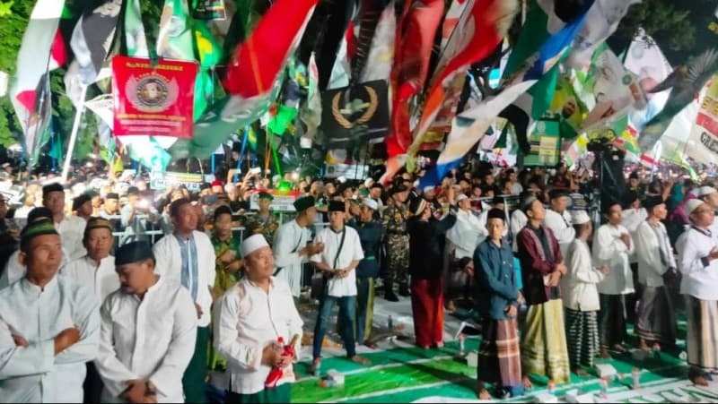 Pergantian Tahun Lebih Baik Diisi Shalawatan