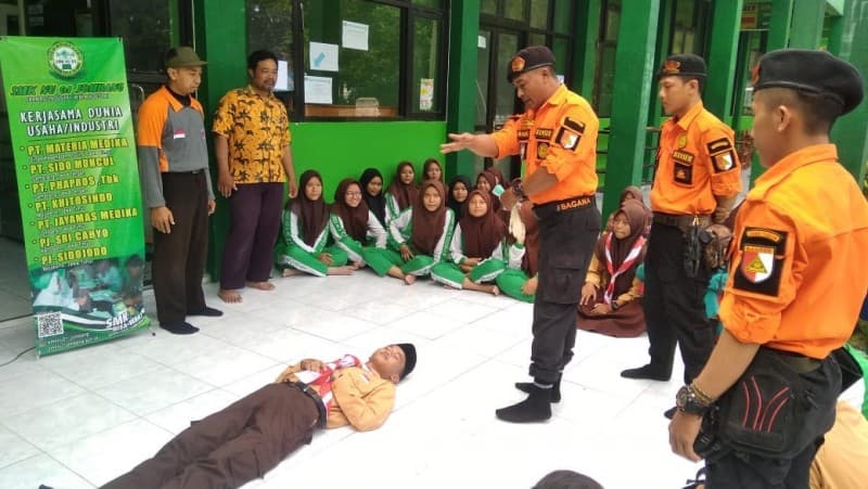 Pelajar SMKNU di Jombang Belajar Keterampilan Hadapi Bencana