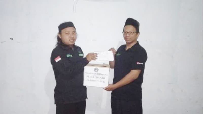 Pagar Nusa Kartasura Serahkan Bantuan Korban Banjir lewat LAZISNU Sukoharjo