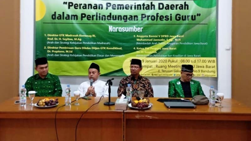 Pemerintah Harus Sejahterakan Guru Non-PNS