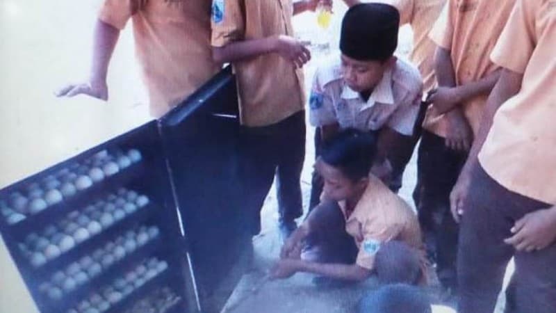 Pesantren Al-Falah Puger Jember Tekuni Usaha Olahan Pangan