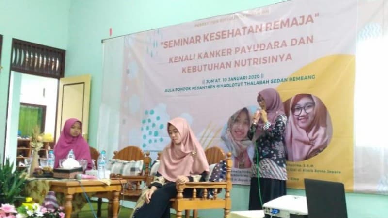 Pesantren Sedan Ajak Santriwati Waspadai Kanker Payudara Sejak Dini