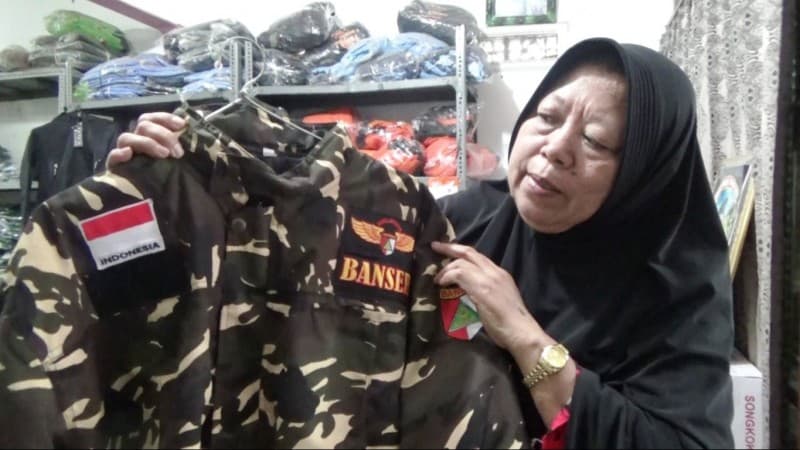 Berkah Harlah, Dagangan Atribut NU Umi Amin Laku Keras 