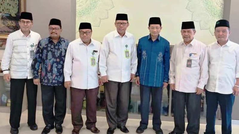 Praktik Tasawuf Saat Ini, Jadilah Bagian dalam Tatanan Sosial 