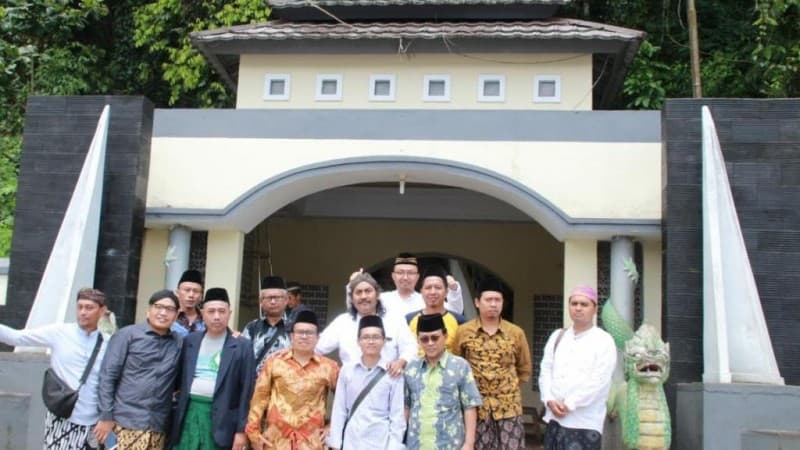 Syekh Panjalu dan 'Penemuan' Gus Dur