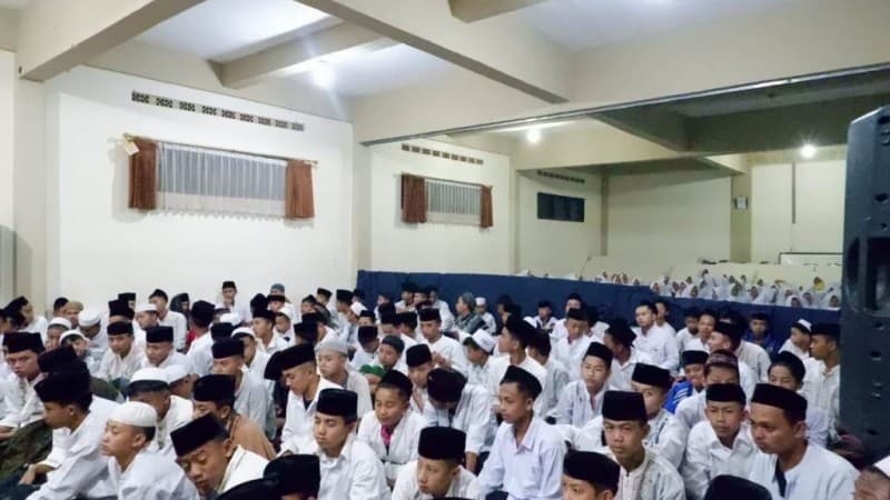 Ngaji Tasawuf Dadakan di Pesantren Al-Istiqomah Bandung