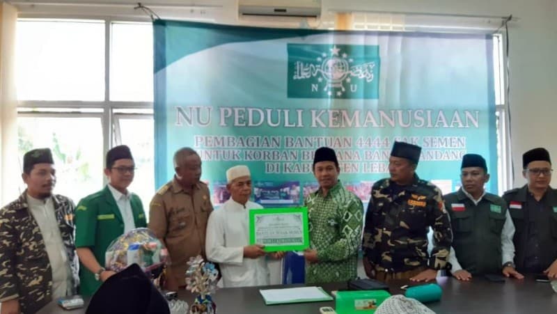 NU Lebak Bagikan 4444 Sak Semen untuk 17 Pesantren