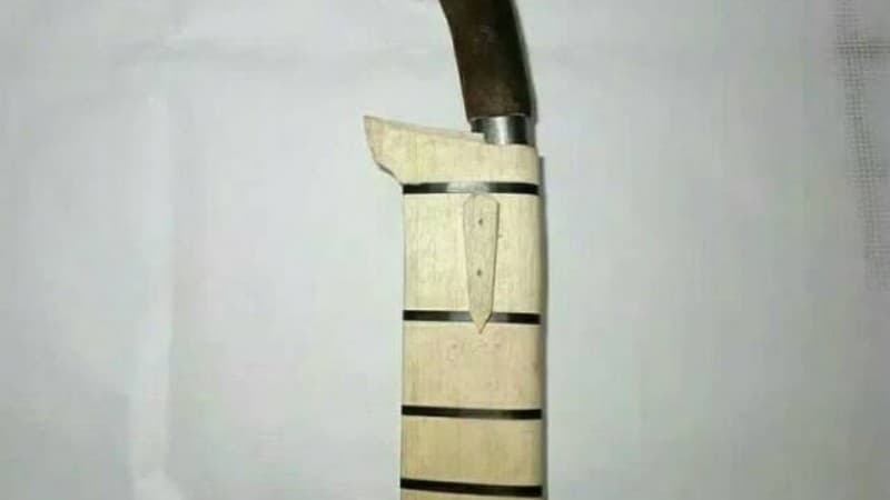 Terkaparnya Pengasah Golok