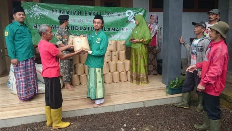 NU Cisarua Bogor Salurkan 1 Ton Beras untuk Dhuafa