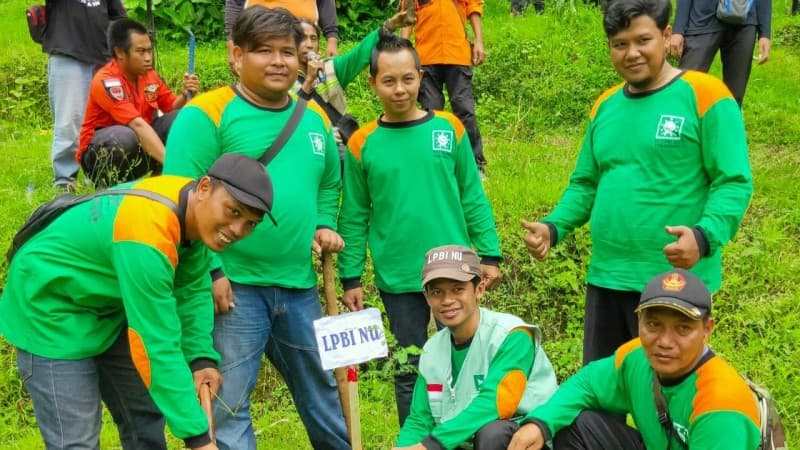 Peduli Sumber Mata Air, LPBINU Ponorogo Tanam 1000 Pohon Beringin