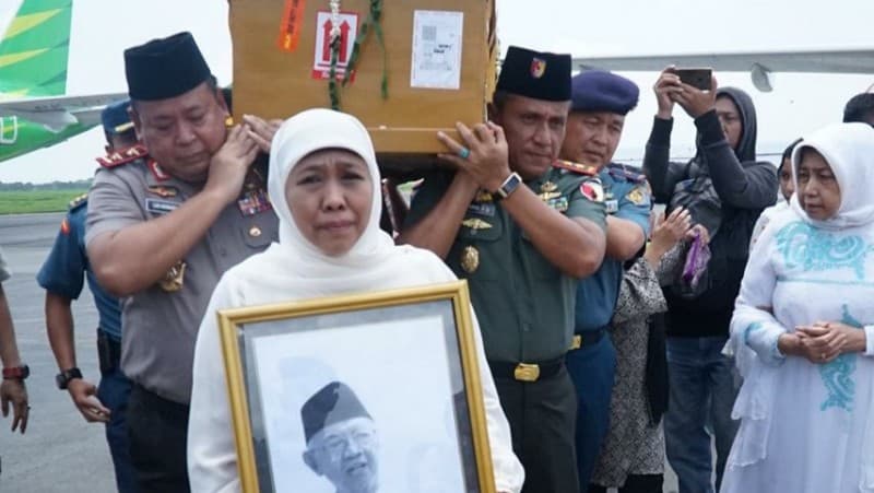 Gubernur Jatim Harap Tiga Keinginan Gus Sholah Terwujud