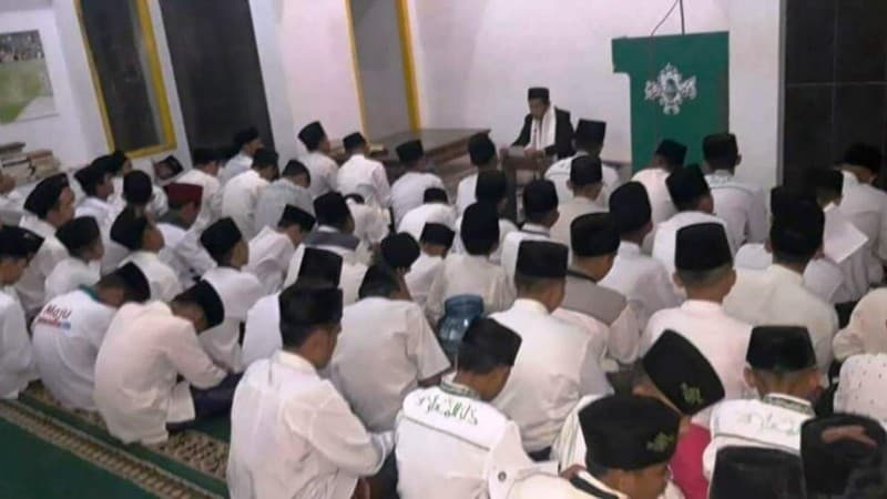 Doa dan Tahlil Digelar Santri Majalengka untuk Gus Sholah