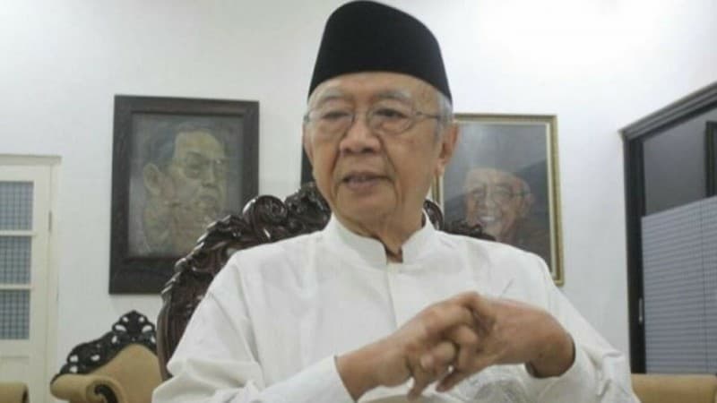Gus Sholah Memadukan Ruh Islam dan Kebangsaan