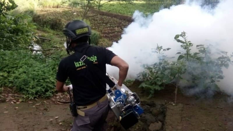Muncul Kasus DBD, LAZISNU Boja Kendal Lakukan Fogging