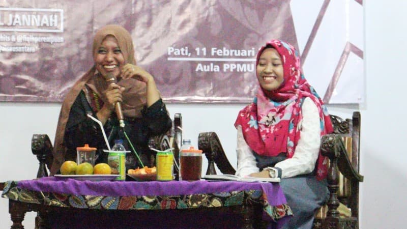 Santri Putri Tak Perlu Terbebani dengan Pendidikan Tinggi