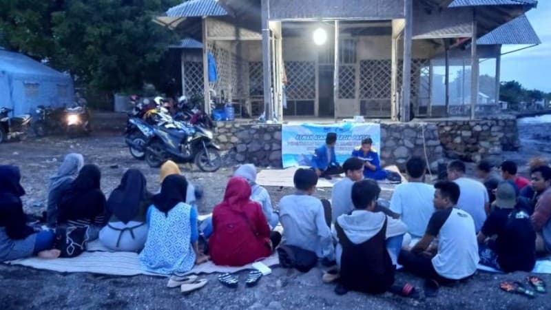 PMII STKIP PGRI Situbondo Bersih-bersih Pantai
