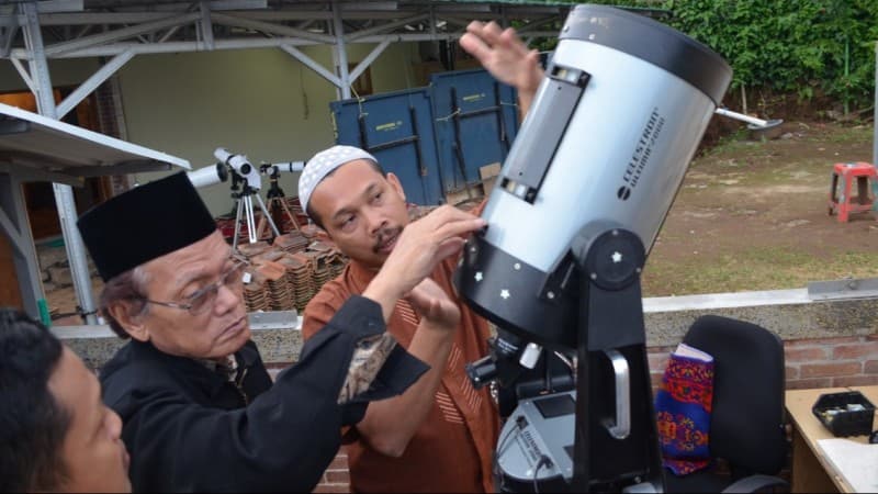 KH Ahmad Ghazalie Masroeri, Manajer Ahli Rukyat dan Hisab