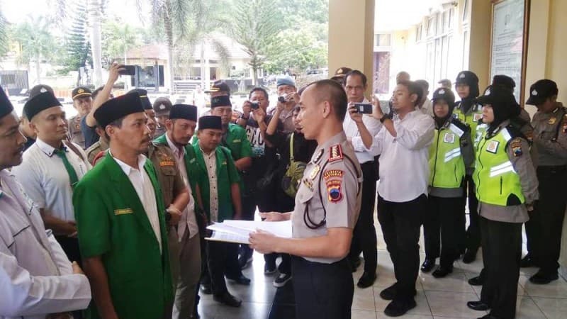 Ansor Banser Banyumas Dukung Polri Brantas Perjudian
