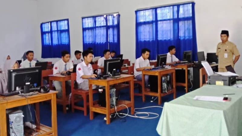 LP Ma’arif NU Bondowoso Pantau Ujian Berbasis Komputer