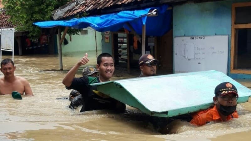 GP Ansor Subang Terjunkan Banser Siaga Bencana Evakuasi Korban Banjir