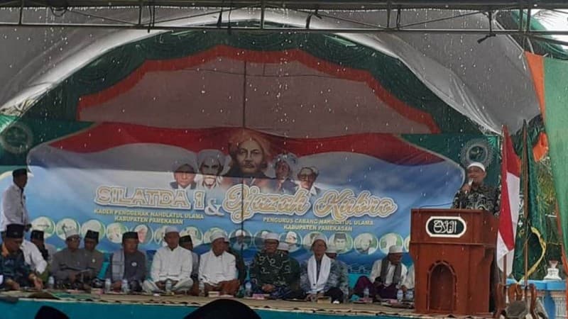 Ketika Kiai NU Pilih HP Ketimbang Istri