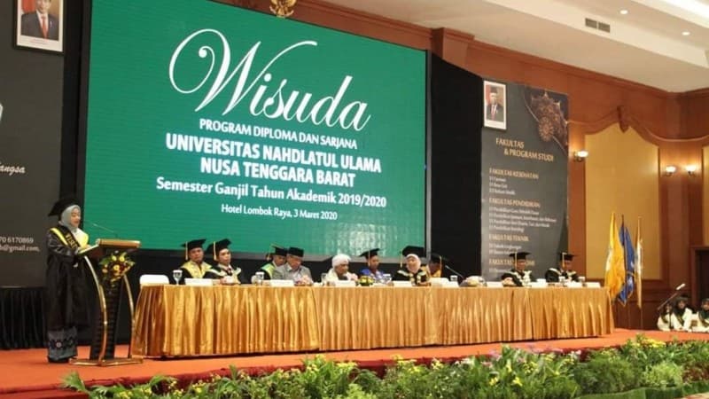 Gelar Wisuda Perdana, Lulusan UNU NTB Diimbau Lanjutkan Studinya