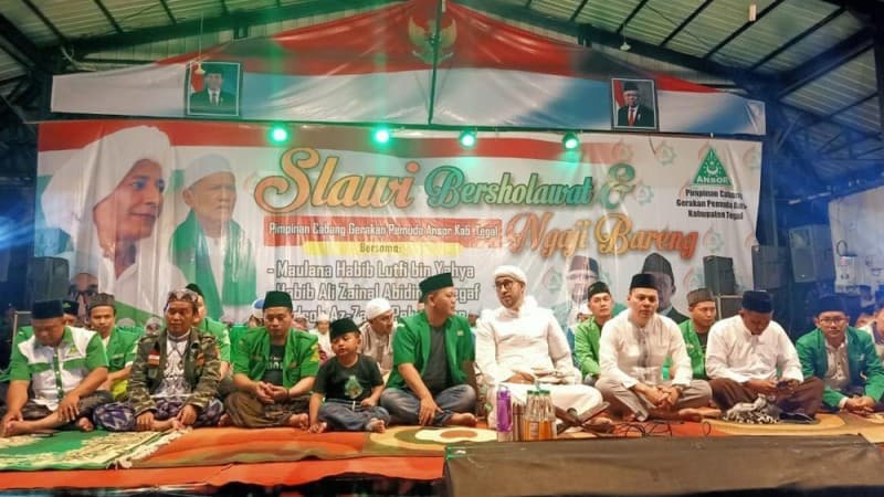 Ribuan Pecinta Rasul Hadiri Slawi Bershalawat Bareng Ansor Tegal