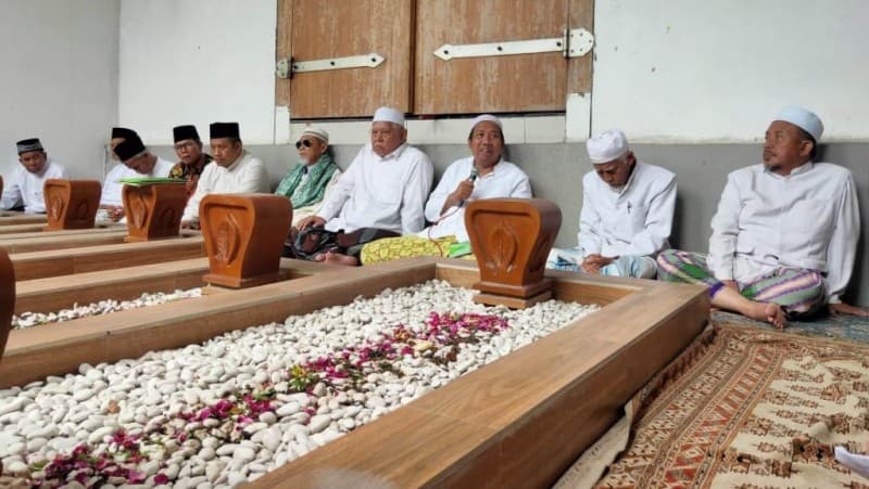 Tentang Nabi Adam yang Senang Saat Menengok ke Kanan