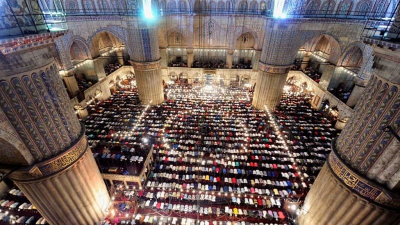 Turki Juga Tangguhkan Shalat Jamaah di Masjid