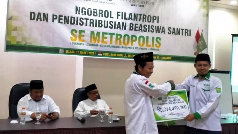 LAZISNU Sidoarjo Serahkan Ratusan Juta Rupiah Hasil Kirab Koin Muktamar