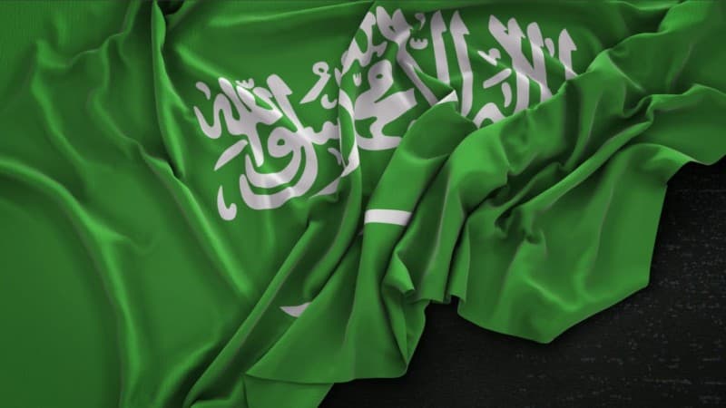 Covid-19, Saudi Hentikan Penerbangan Domestik dan Transportasi Publik