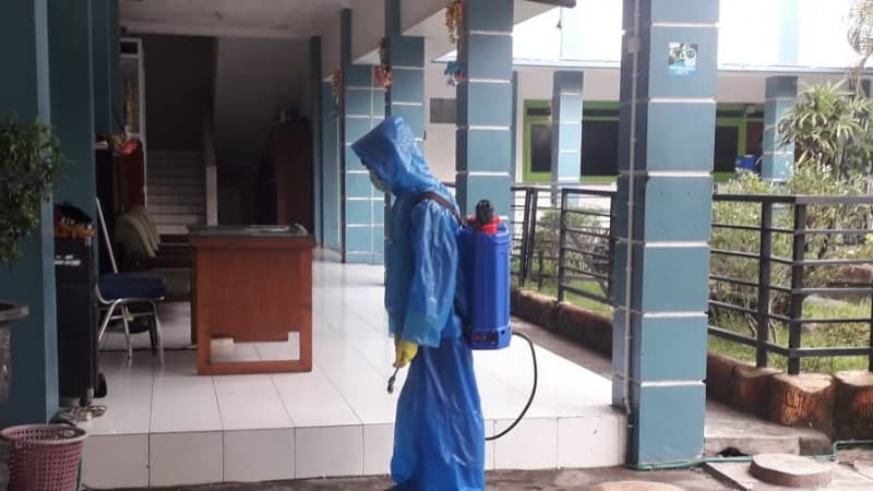 Disinfektan Langka, Pesantren Tebuireng Manfaatkan Pemutih Pakaian